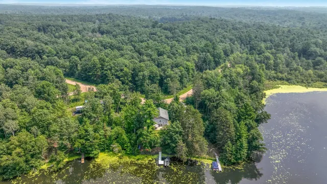 $569,500 | 8895 West North Lake, Greenwood, WI 54437