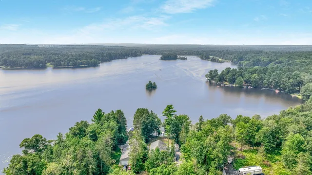 $569,500 | 8895 West North Lake, Greenwood, WI 54437