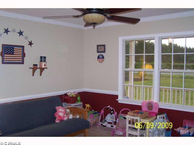 24098 Cabin Point Road Waverly, VA 23890 - Photo 5 of 12 Gallery Image 5