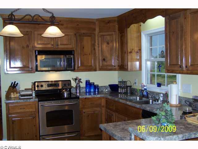 24098 Cabin Point Road Waverly, VA 23890 - Photo 6 of 12 Gallery Image 6