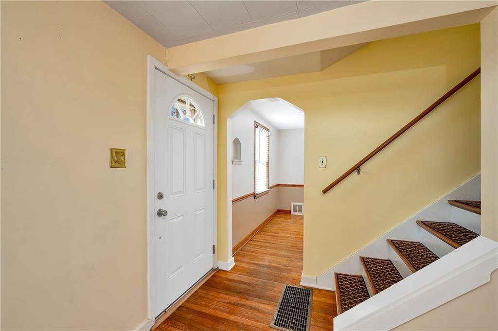130 Alameda Road Butler, PA 16001 - Photo 7 of 37