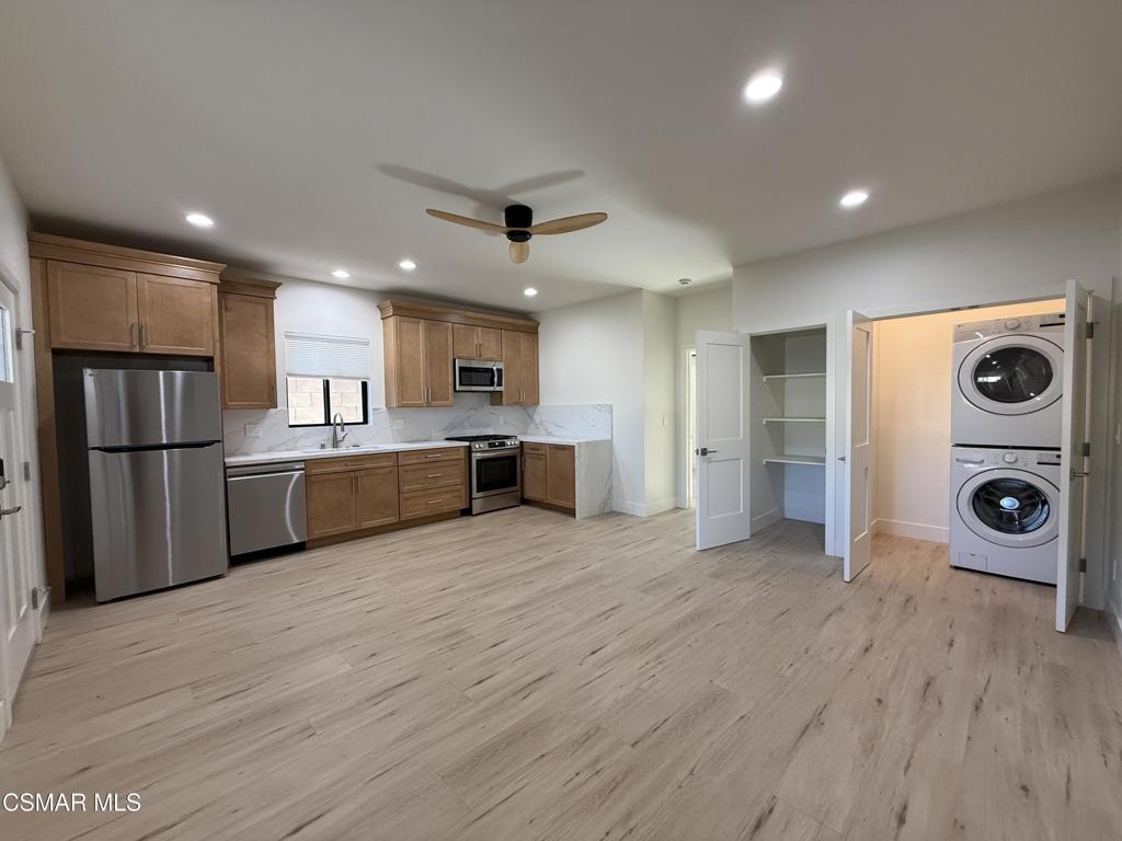 4245 Juneau Circle, Unit A Simi Valley, CA 93063 - Photo 3 of 17