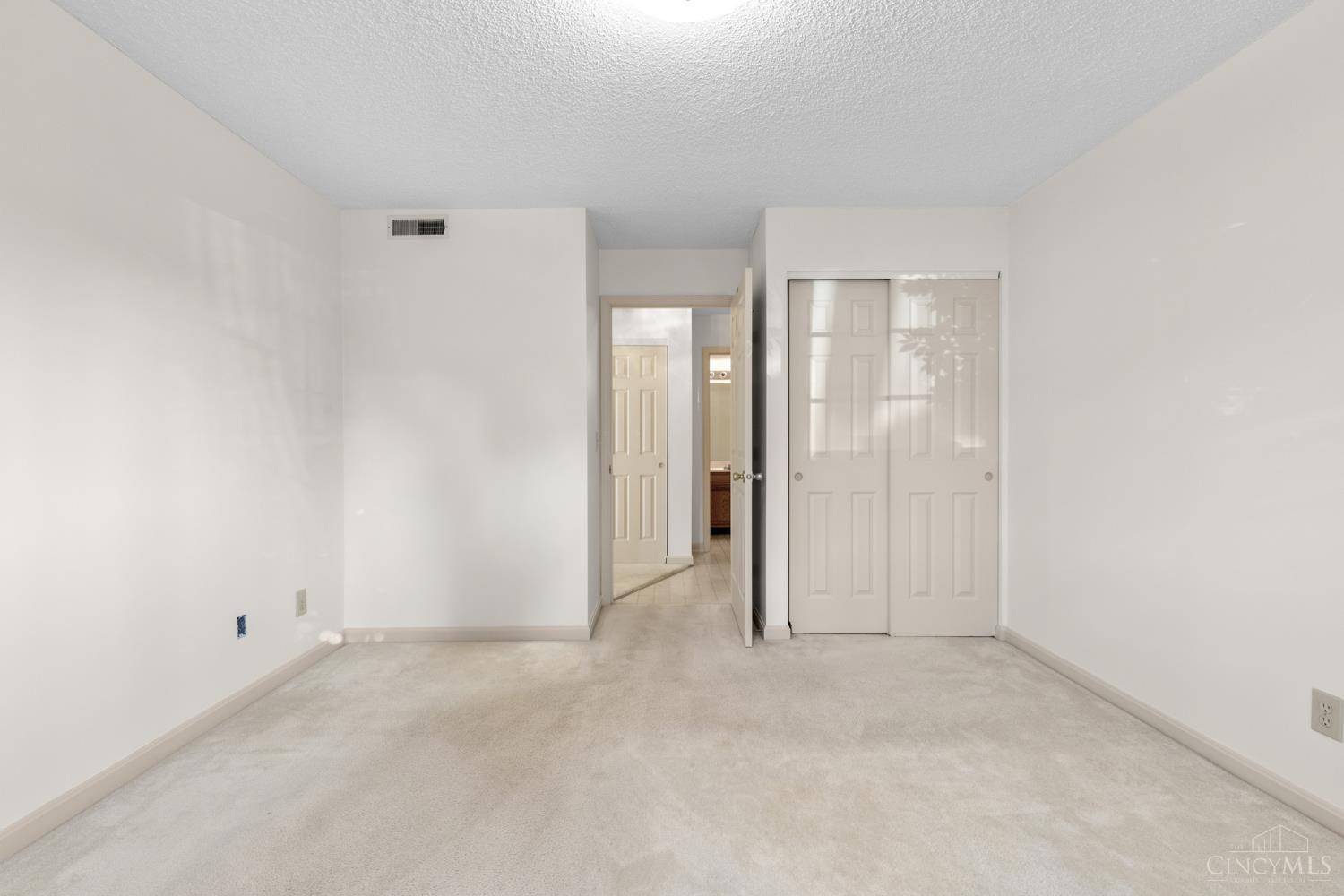 3547 Jessup Road, Unit 1A Cincinnati, OH 45239 - Photo 11 of 46
