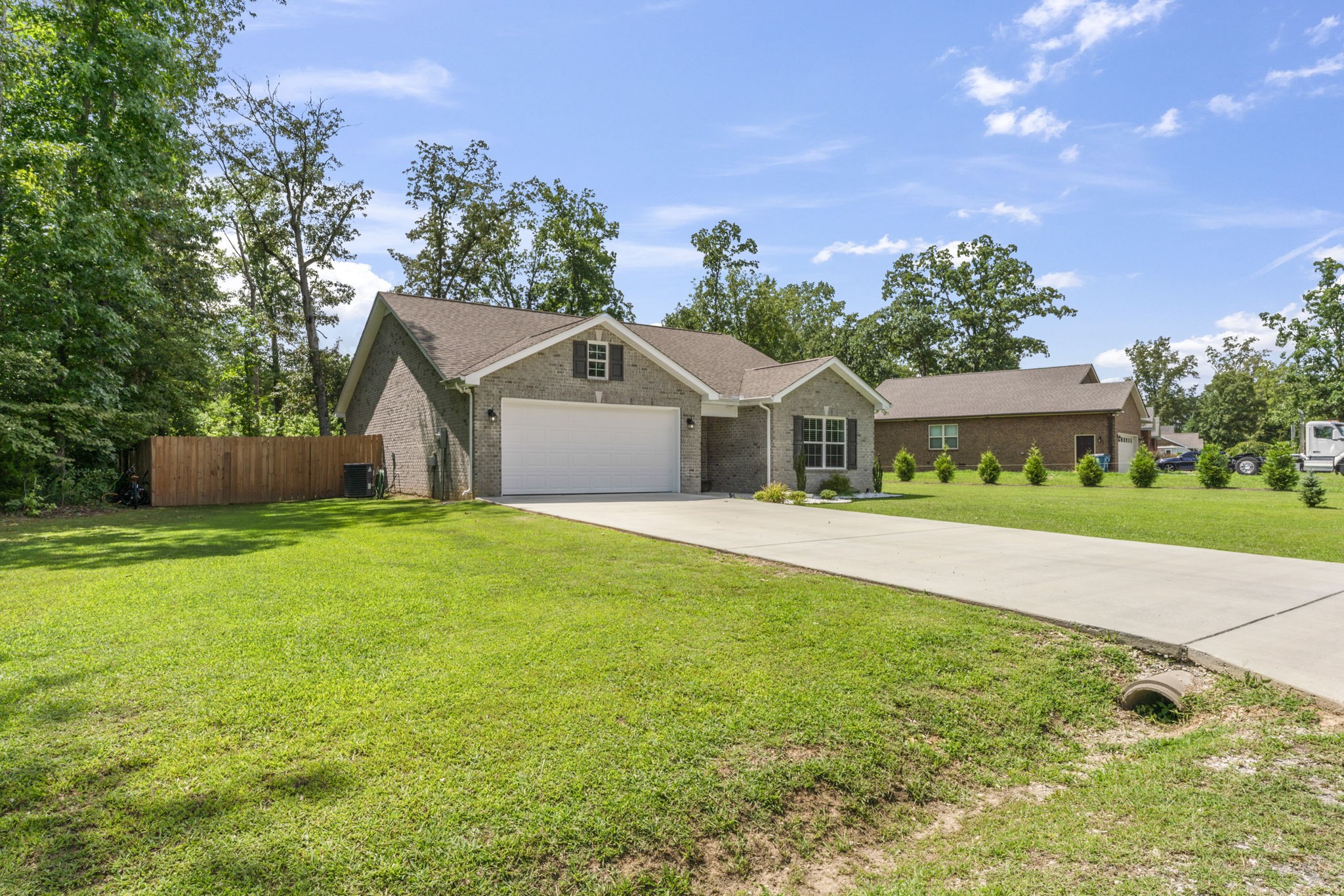 390 Oak Hollow Road Manchester, TN 37355 - Photo 3 of 28 Gallery Image 3