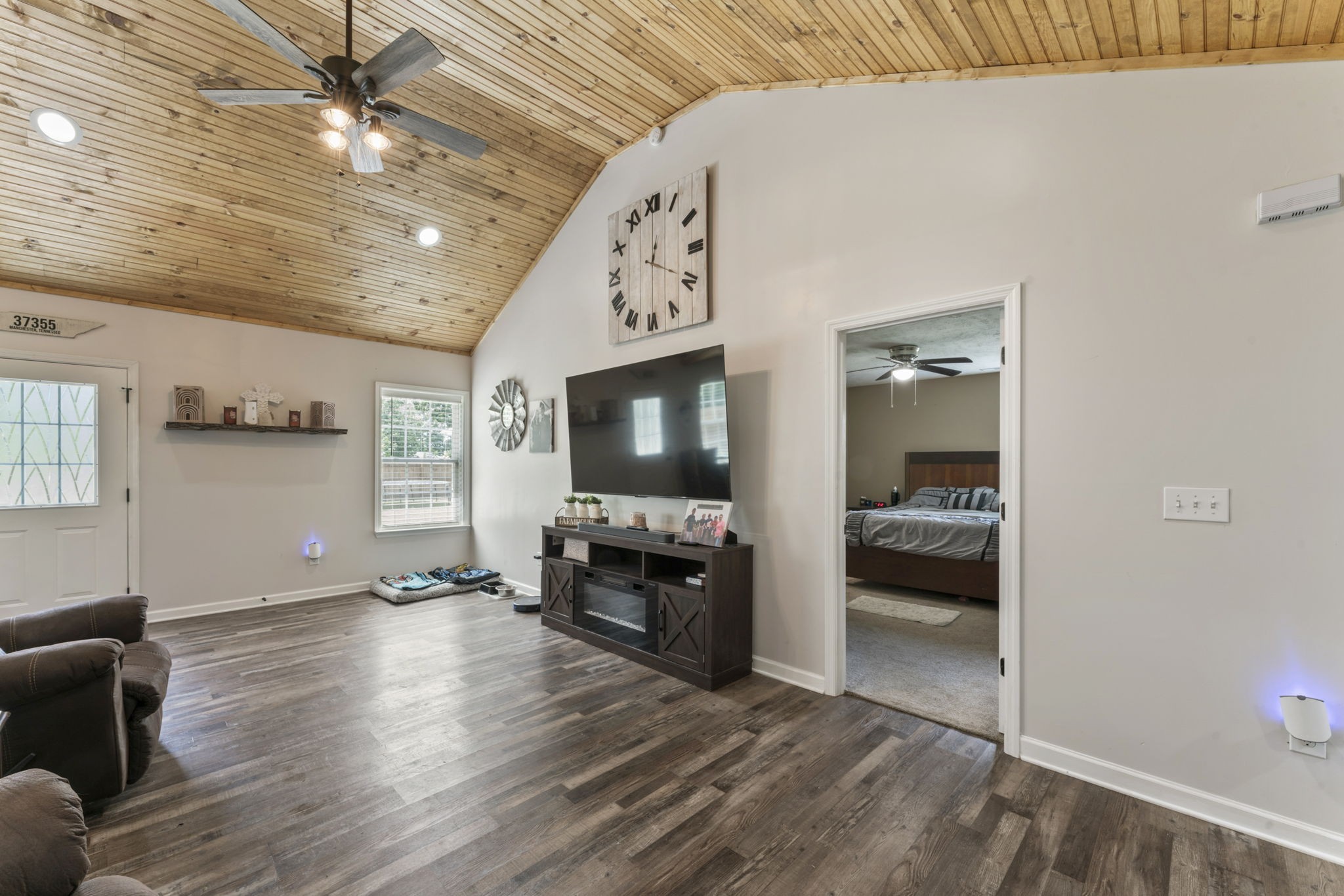 390 Oak Hollow Road Manchester, TN 37355 - Photo 6 of 28 Gallery Image 6