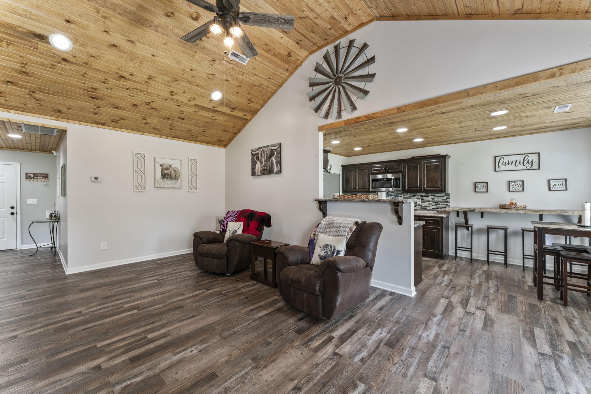 390 Oak Hollow Road Manchester, TN 37355 - Photo 7 of 28 Gallery Image 7