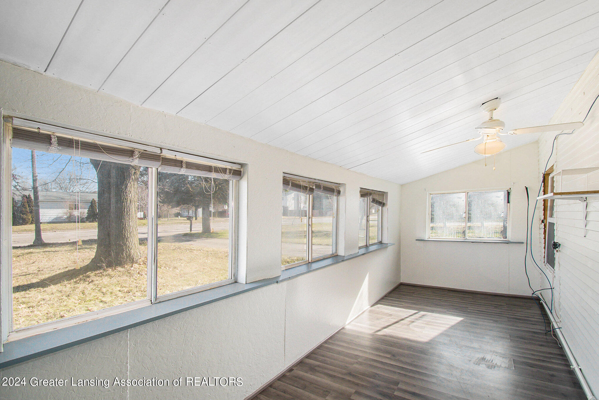 2964 Pleasant Grove Road Lansing, MI 48910 - Photo 6 of 26 006_ndp4059