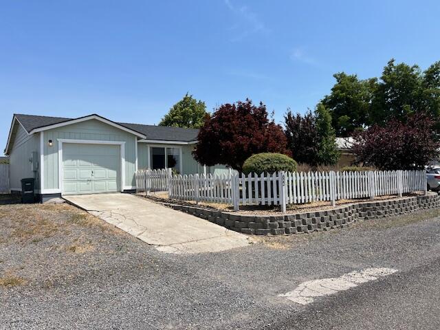 822 Scenic Loop Culver, OR 97734 - Photo 5 of 29 IMG_9828