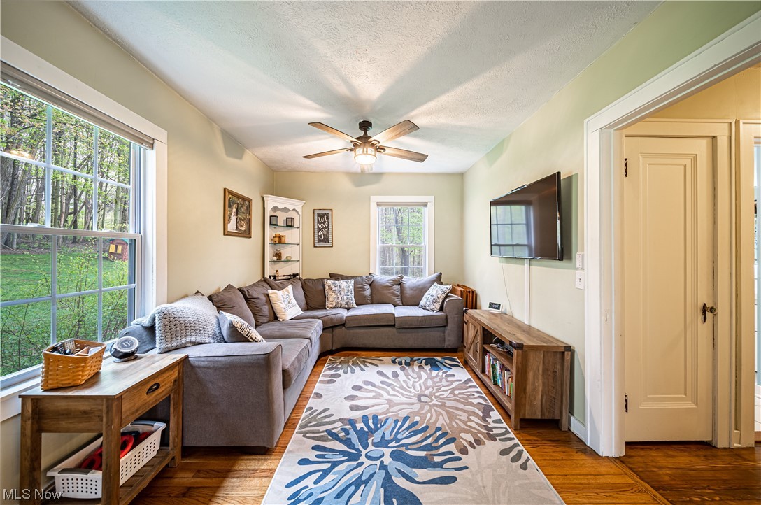9883 Fairmount Road Newbury, OH 44065 - Photo 5 of 35 Gallery Image 5