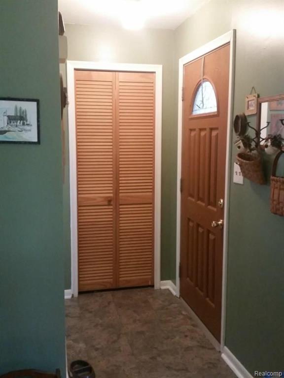 2415 Keith Road West Bloomfield, MI 48324 - Photo 6 of 32