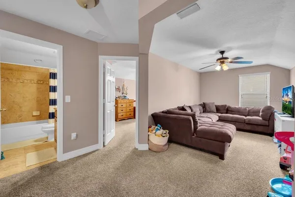 $529,900 | 15721 Oakleaf Run Drive, Lithia, FL 33547