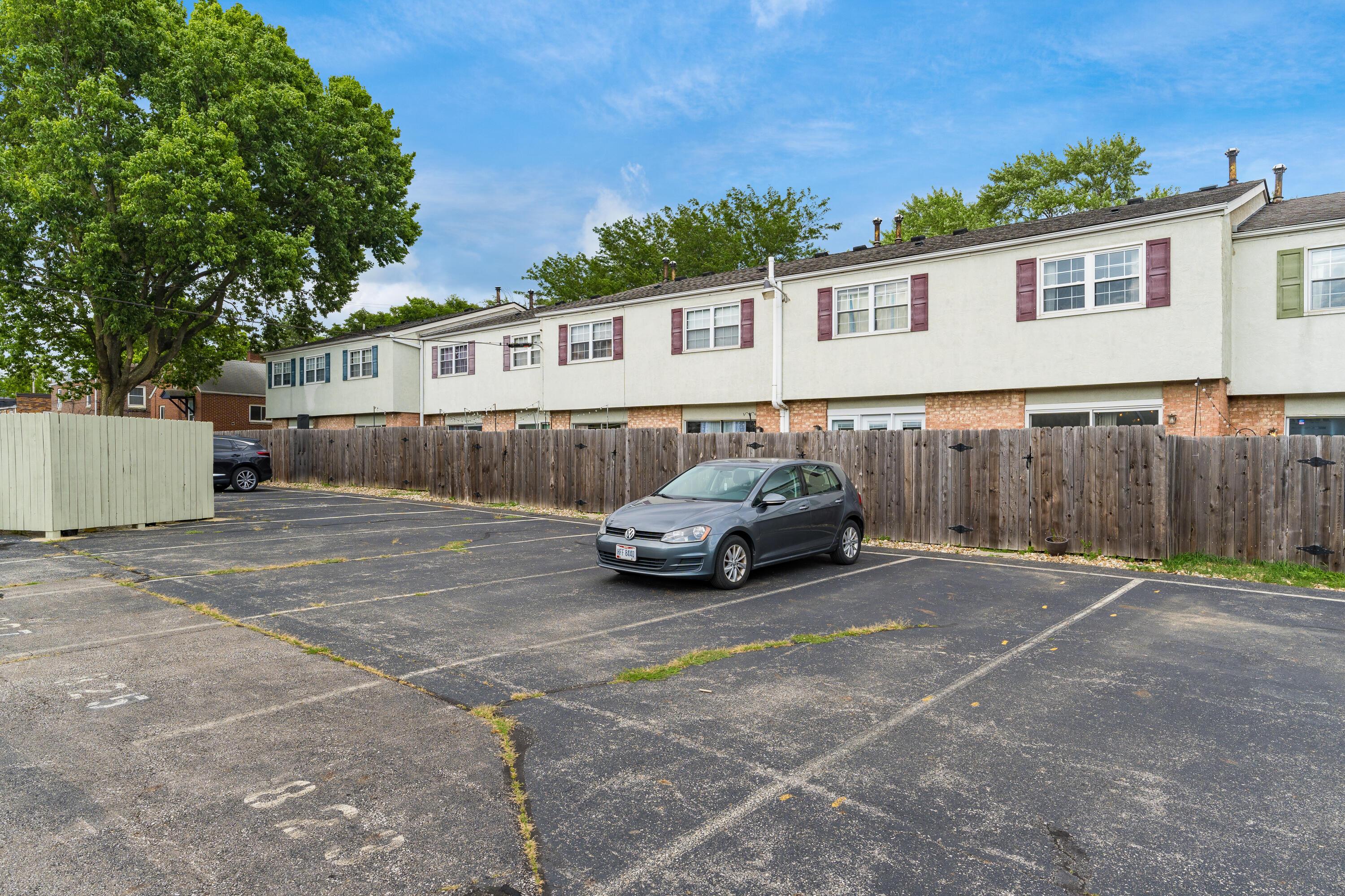823 McClain Road Columbus, OH 43212 - Photo 32 of 32 Assigned Parking