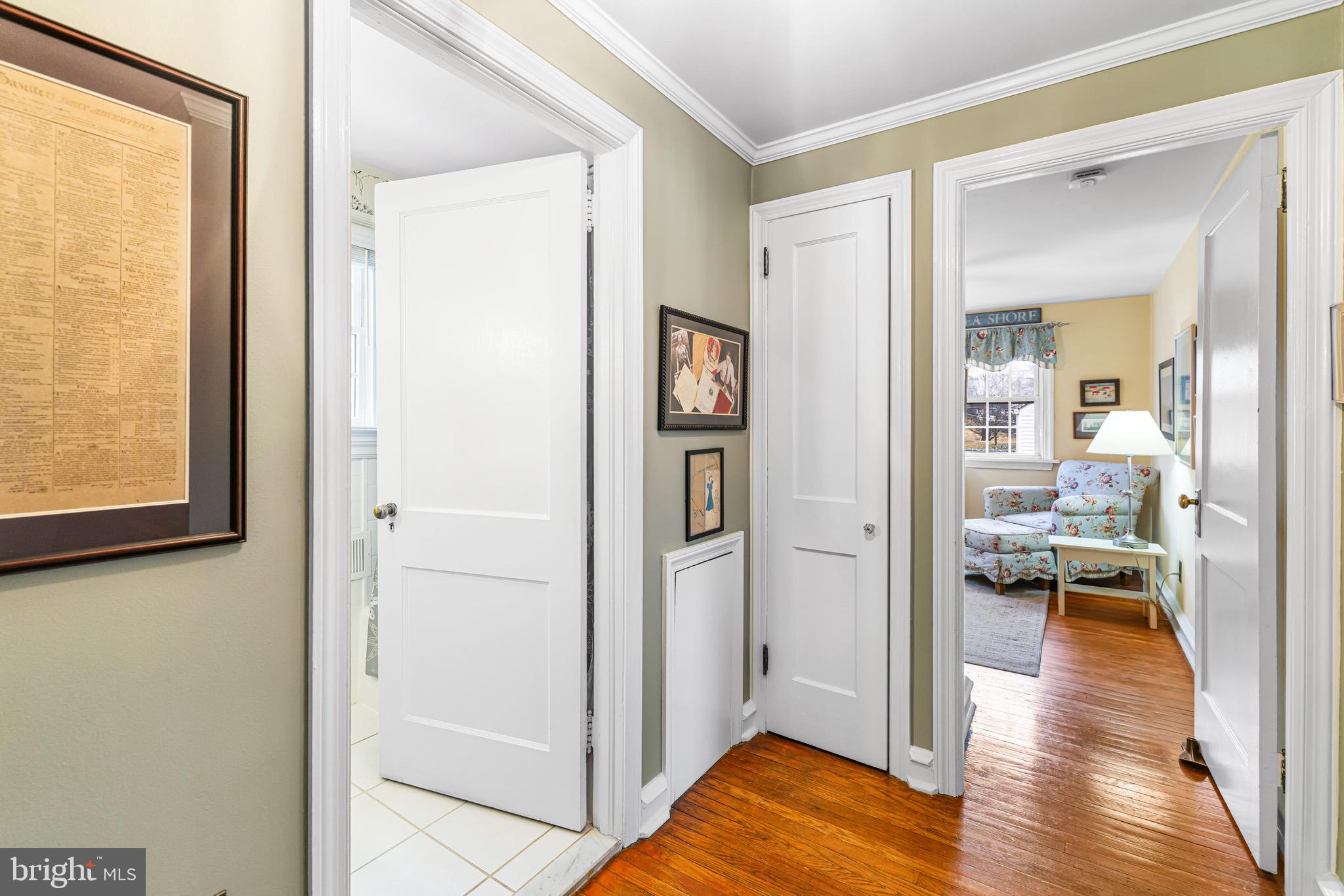 237 Byberry Road Hatboro, PA 19040 - Photo 15 of 29 2nd floor landing