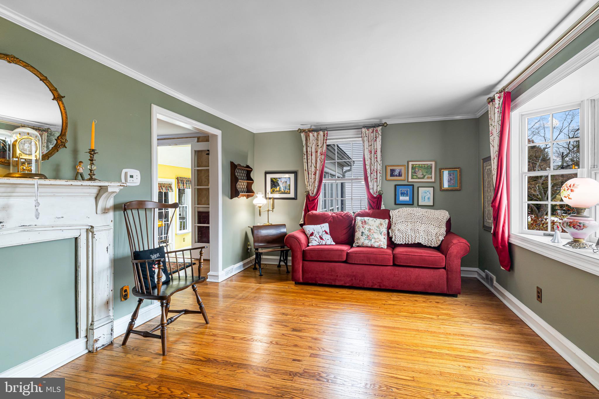 237 Byberry Road Hatboro, PA 19040 - Photo 3 of 29 Living Room