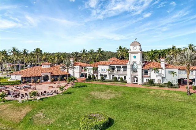 a view of a house with a big yard
