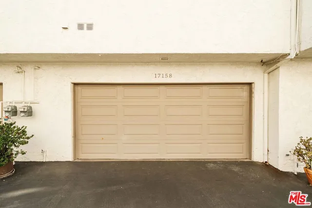 $5,995 | 17158 Palisades Circle, Pacific Palisades, CA 90272