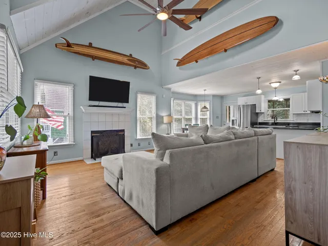 $969,000 | 307 Ocean Oaks Drive, Emerald Isle, NC 28594