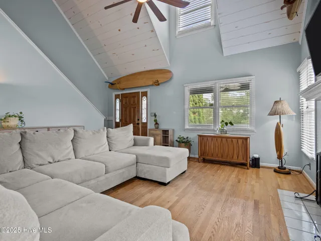 $969,000 | 307 Ocean Oaks Drive, Emerald Isle, NC 28594