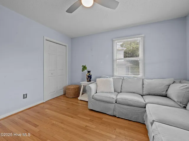 $969,000 | 307 Ocean Oaks Drive, Emerald Isle, NC 28594