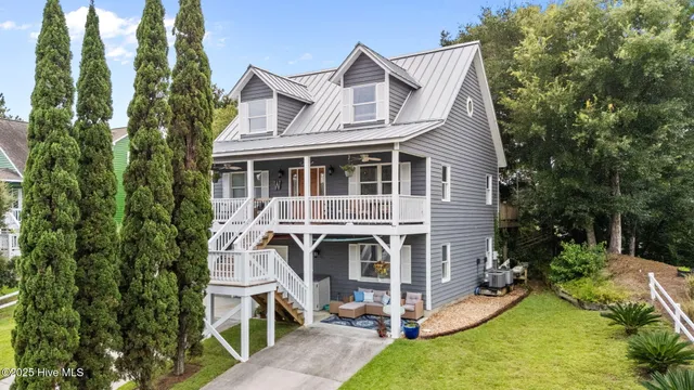 $969,000 | 307 Ocean Oaks Drive, Emerald Isle, NC 28594