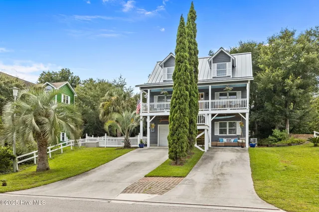 $969,000 | 307 Ocean Oaks Drive, Emerald Isle, NC 28594