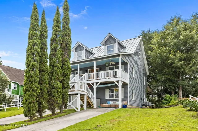 $969,000 | 307 Ocean Oaks Drive, Emerald Isle, NC 28594