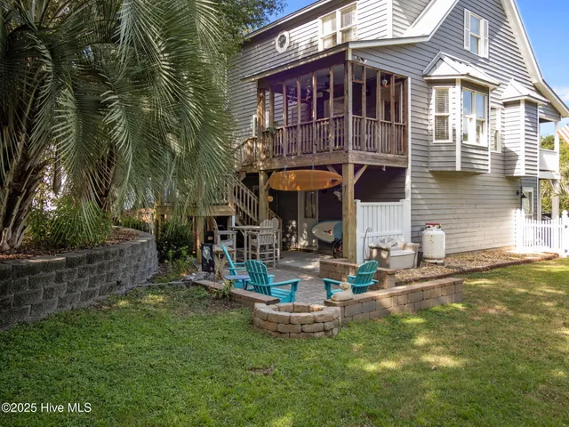 $969,000 | 307 Ocean Oaks Drive, Emerald Isle, NC 28594