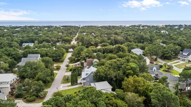 $969,000 | 307 Ocean Oaks Drive, Emerald Isle, NC 28594