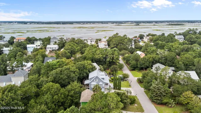 $969,000 | 307 Ocean Oaks Drive, Emerald Isle, NC 28594