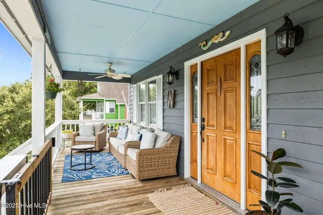 $969,000 | 307 Ocean Oaks Drive, Emerald Isle, NC 28594