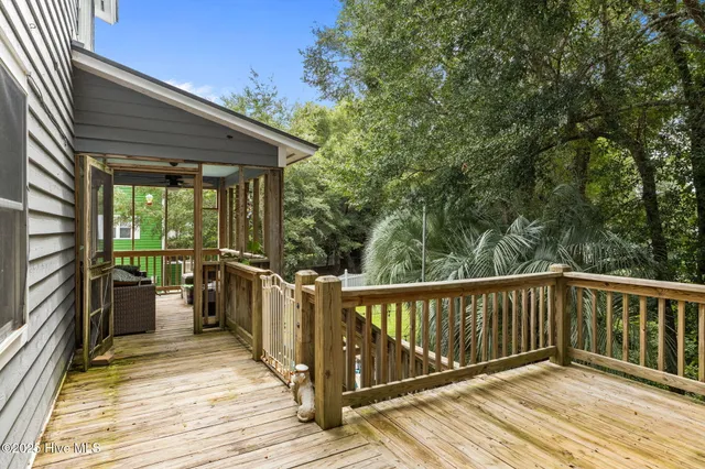 $969,000 | 307 Ocean Oaks Drive, Emerald Isle, NC 28594