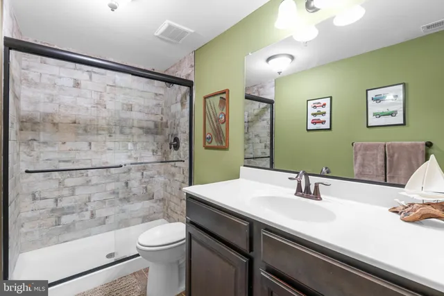 $1,195,000 | 22505 Fitzgerald Drive, Laytonsville, MD 20882