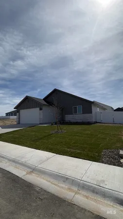 $365,000 | 2800 Driftwood Drive, Payette, ID 83661
