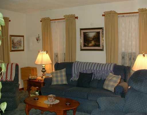 109 Clawson Road Clarksburg, PA 15725 - Photo 2 of 7 Living Room.