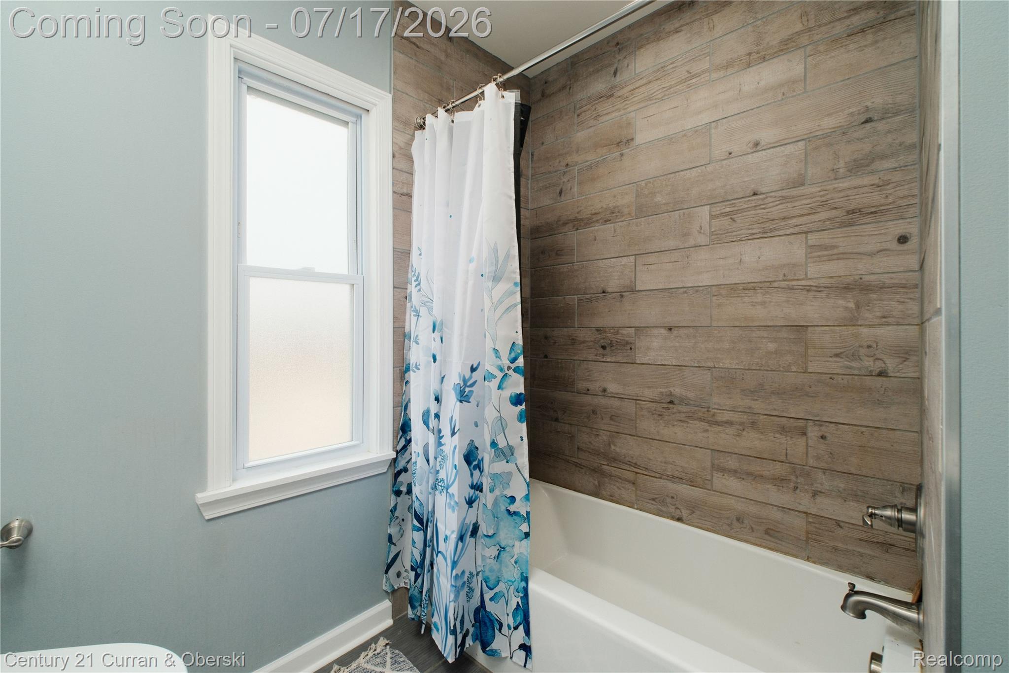 18455 Santa Rosa Drive Detroit, MI 48221 - Photo 21 of 35 18455 Santa Rosa0028.jpg