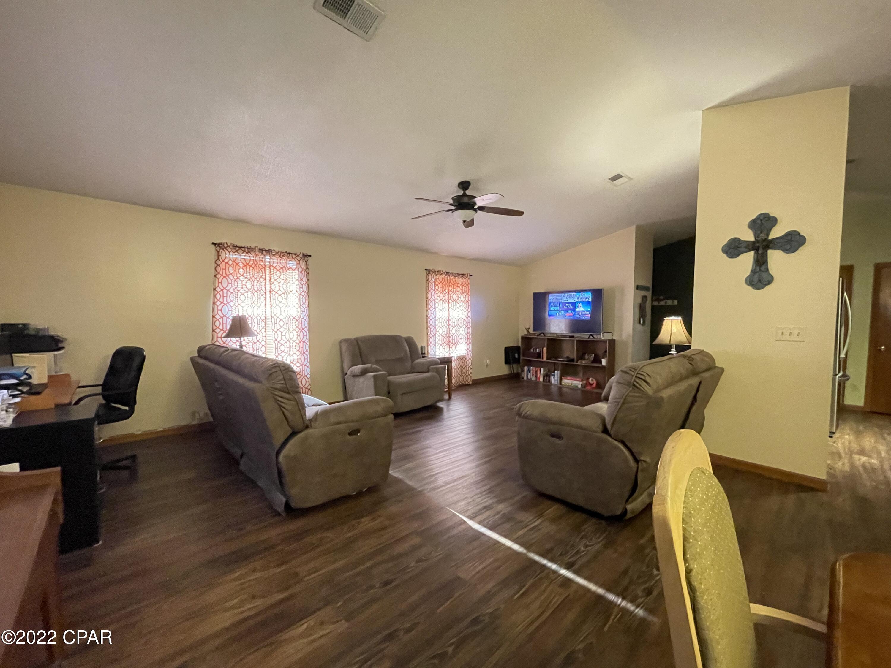 2580 Lawrence Road Marianna, FL 32446 - Photo 18 of 37 Gallery Image 18