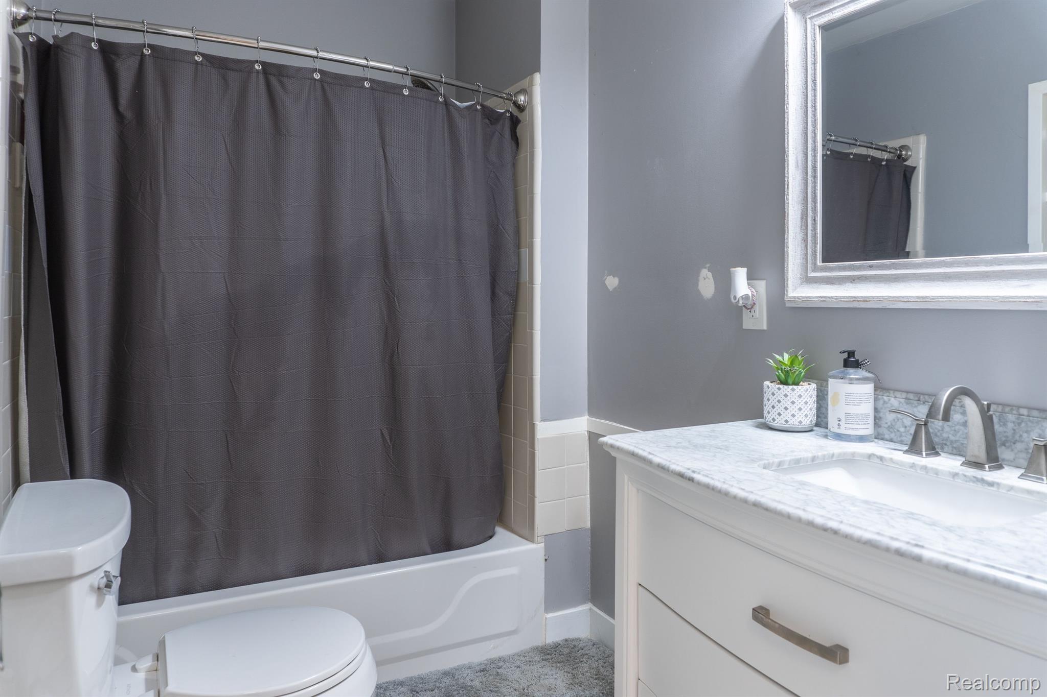4080 England Beach Road White Lake, MI 48383 - Photo 18 of 59 Gallery Image 18