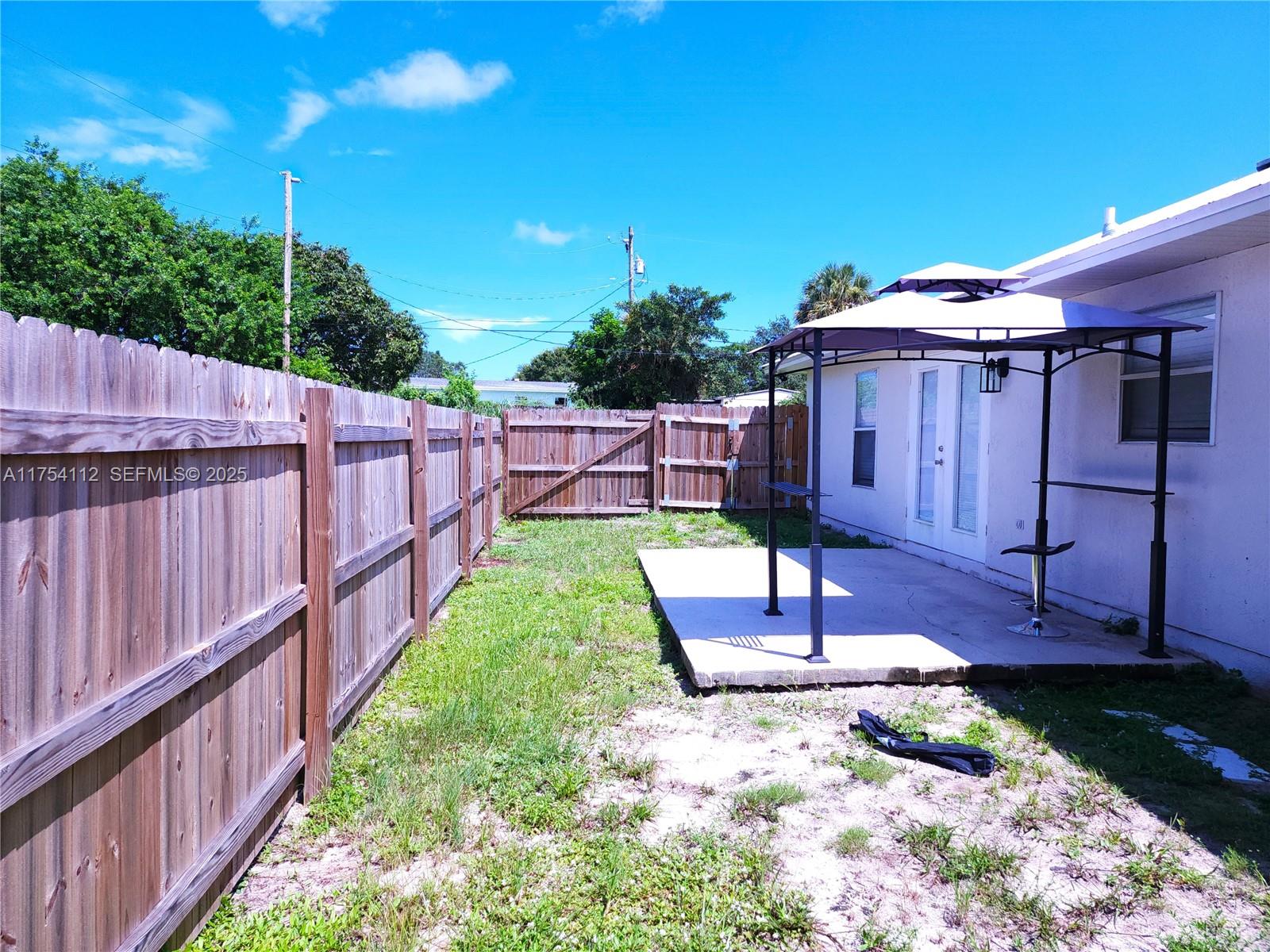 720 2nd Place Southwest Vero Beach, FL 32962 - Photo 14 of 44