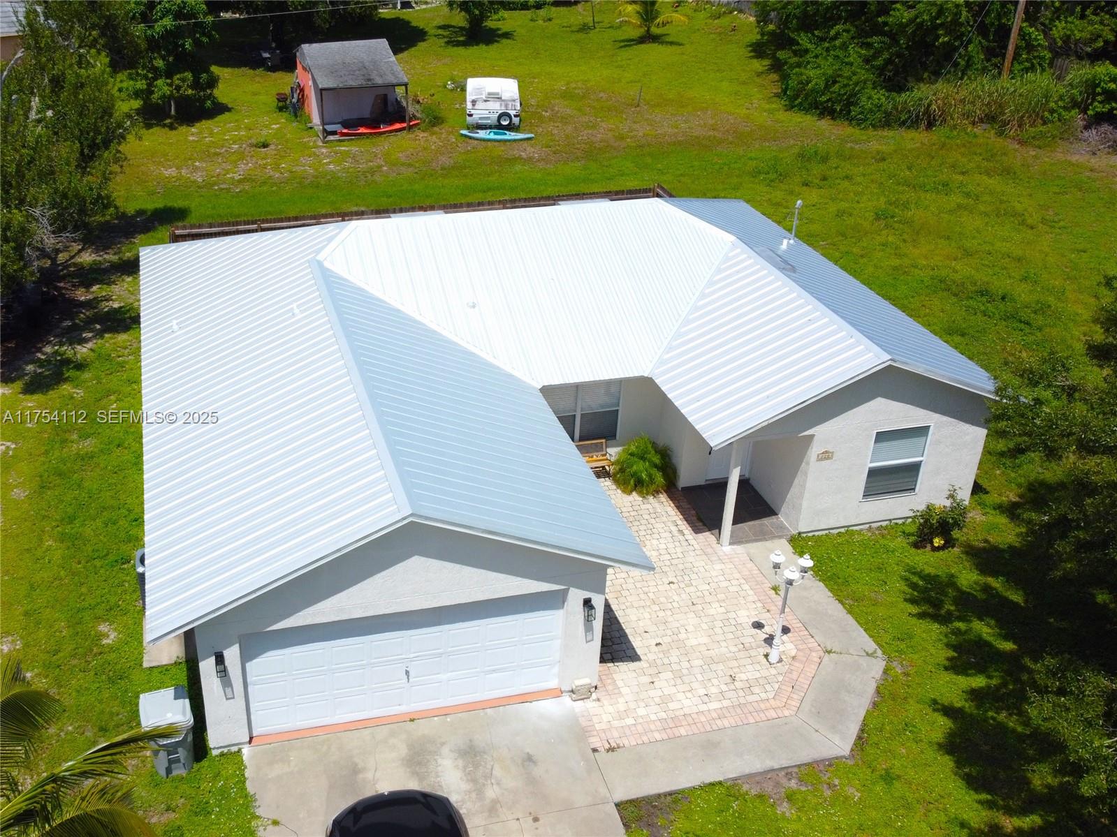 720 2nd Place Southwest Vero Beach, FL 32962 - Photo 7 of 44
