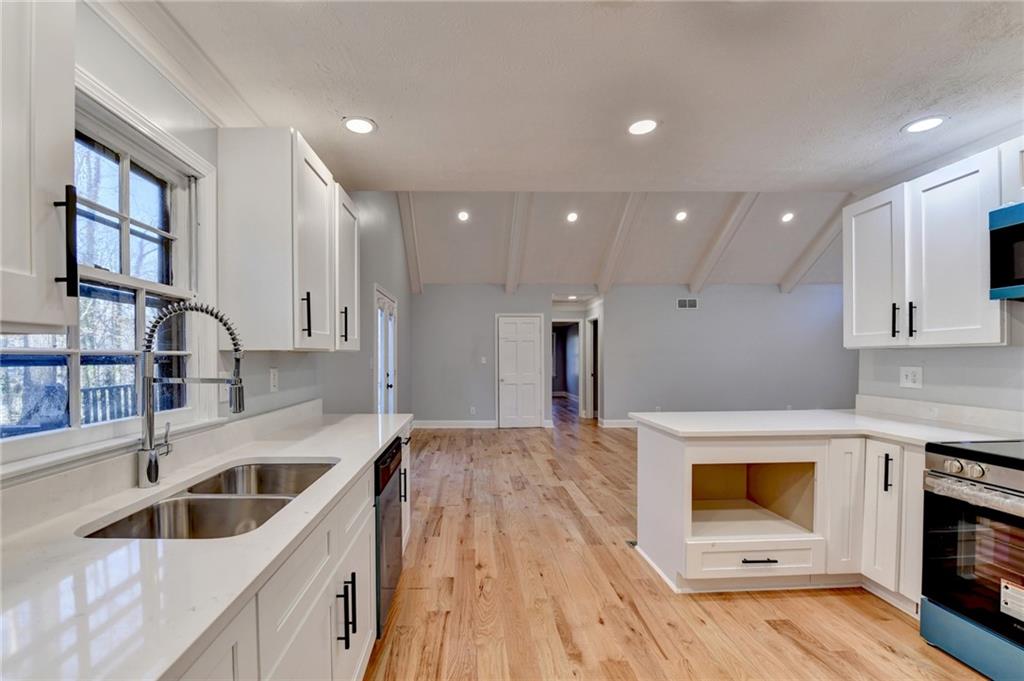 1695 Bull Run Southwest Lilburn, GA 30047 - Photo 19 of 45