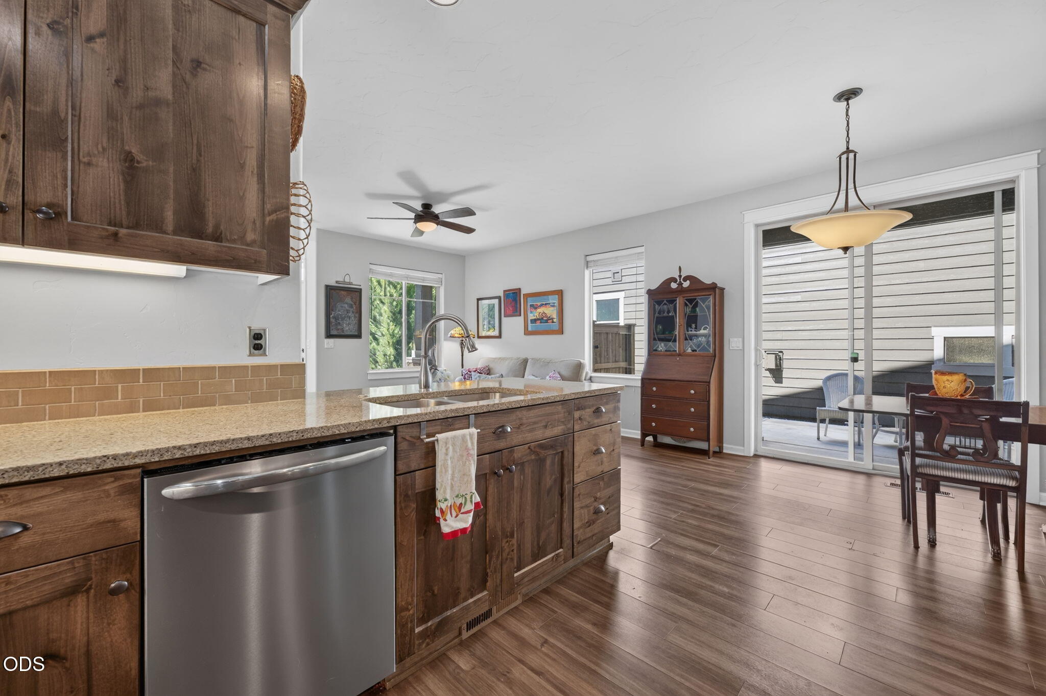 20844 Gateway Drive Bend, OR 97702 - Photo 15 of 53
