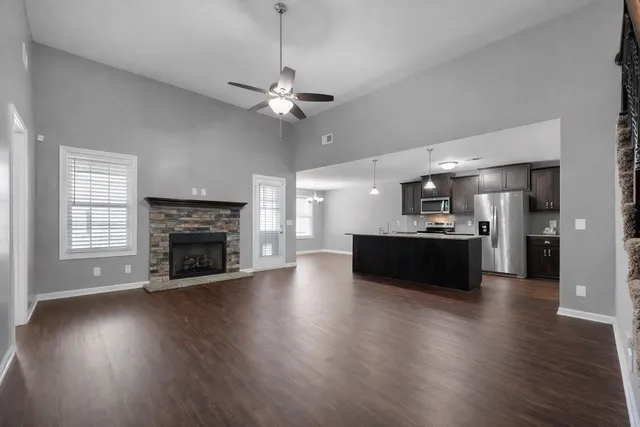 $1,900 | 1676 Putnam Drive, Clarksville, TN 37042