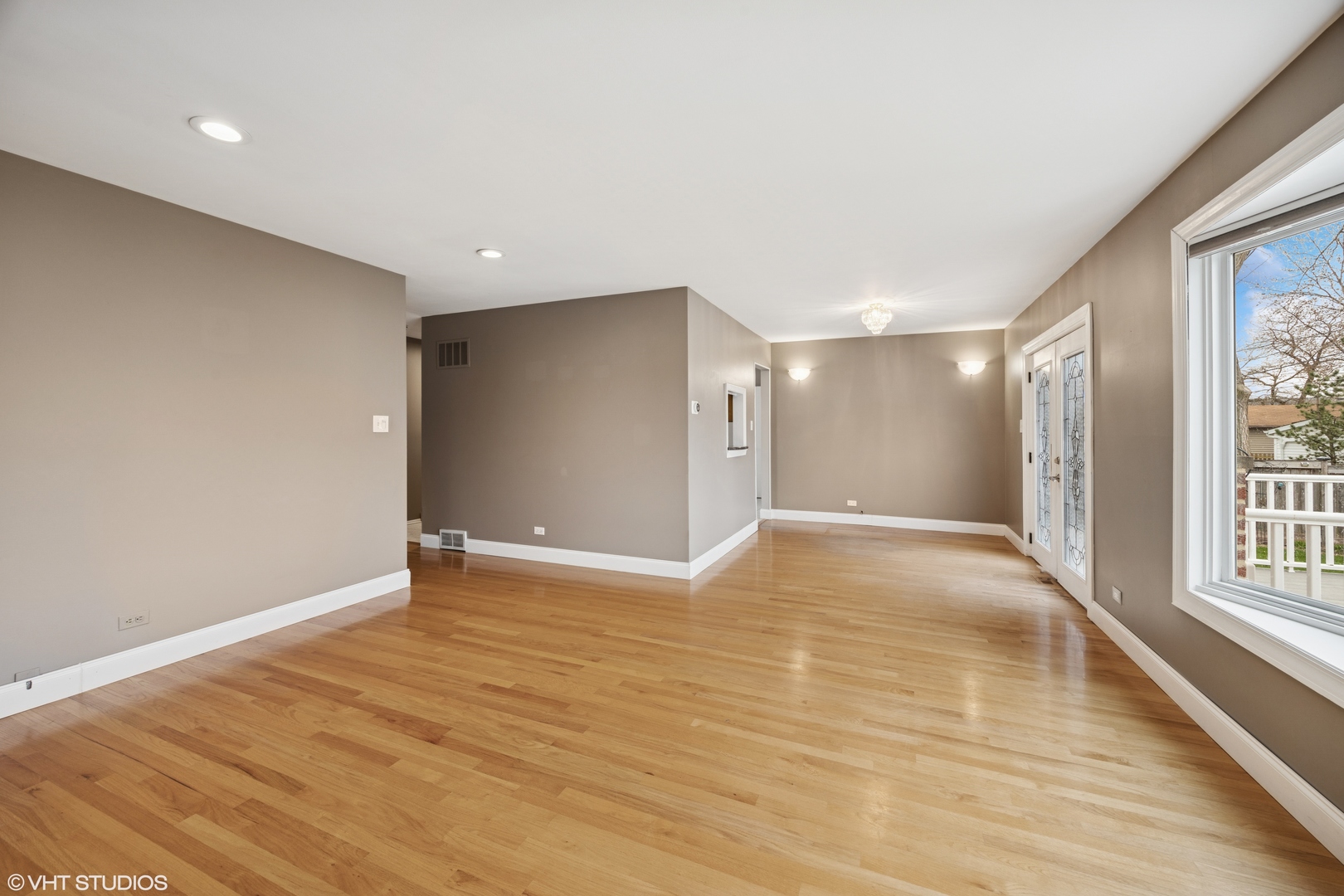 9143 Beechnut Road Hickory Hills, IL 60457 - Photo 5 of 37 Gallery Image 5