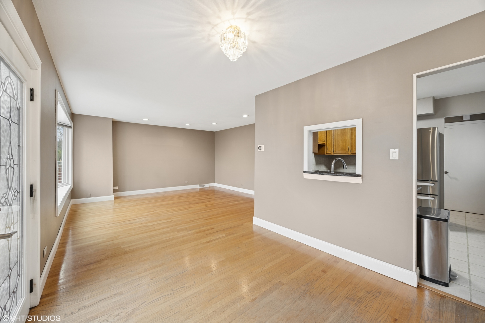 9143 Beechnut Road Hickory Hills, IL 60457 - Photo 8 of 37 Gallery Image 8