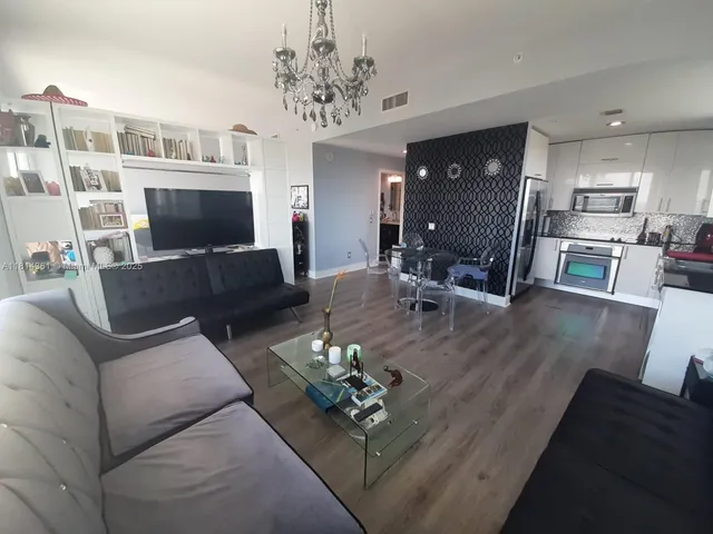 $2,750 | 60 Southwest 13th Street, Unit 1601, Miami, FL 33130