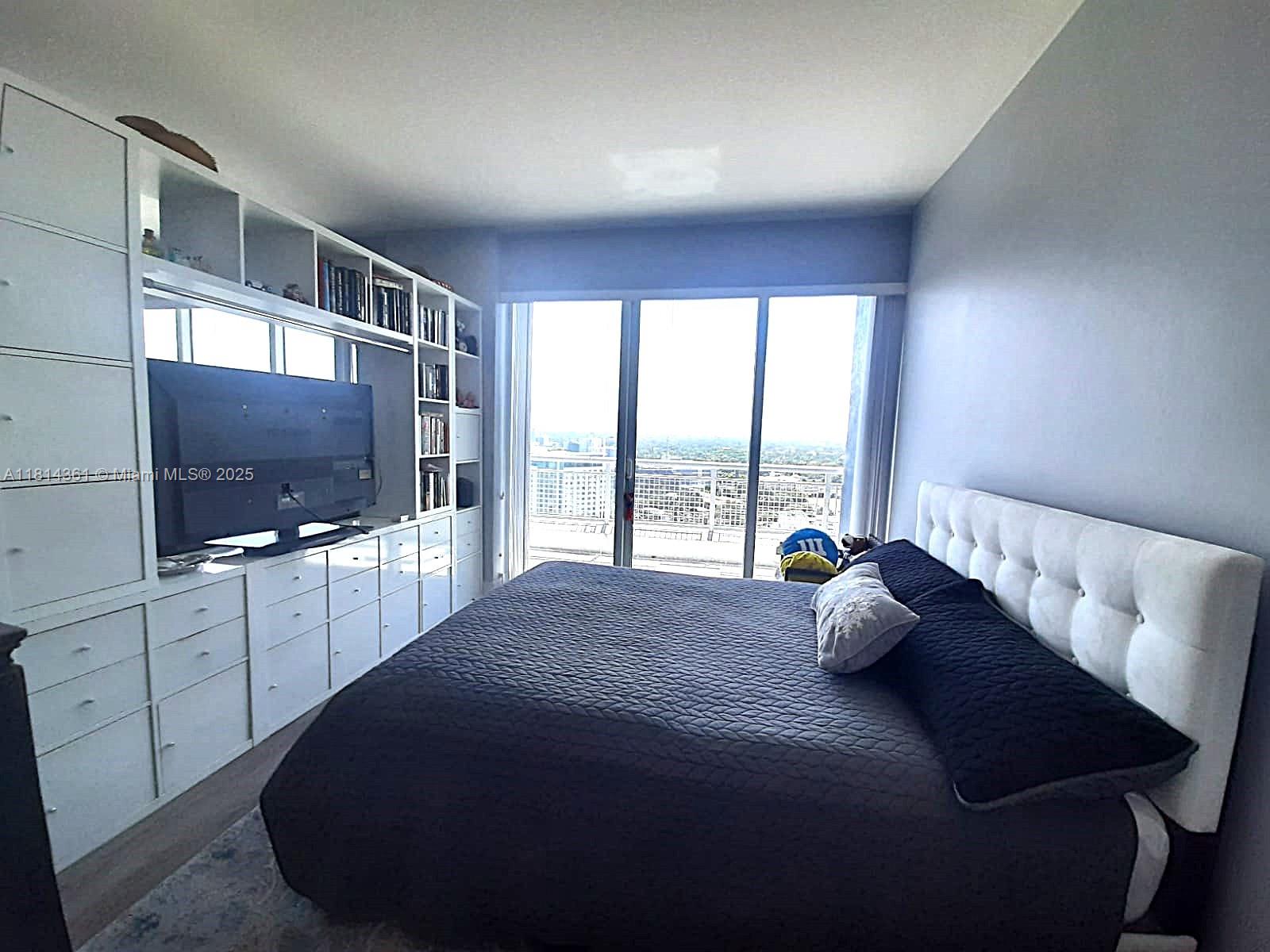 60 Southwest 13th Street, Unit 1601 Miami, FL 33130 - Photo 10 of 16