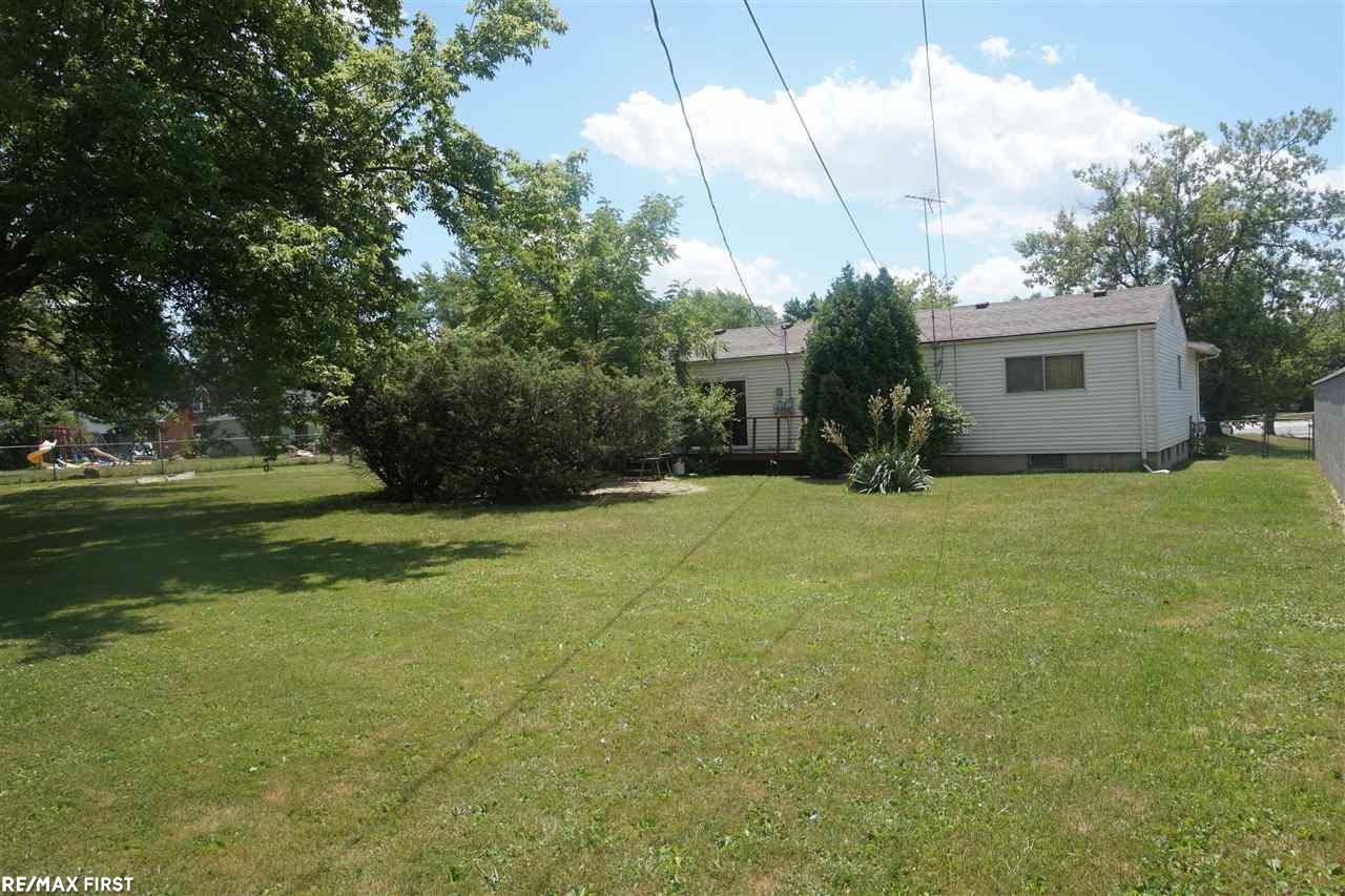 368 West Wattles Road Troy, MI 48098 - Photo 5 of 35 31297200-4.JPG