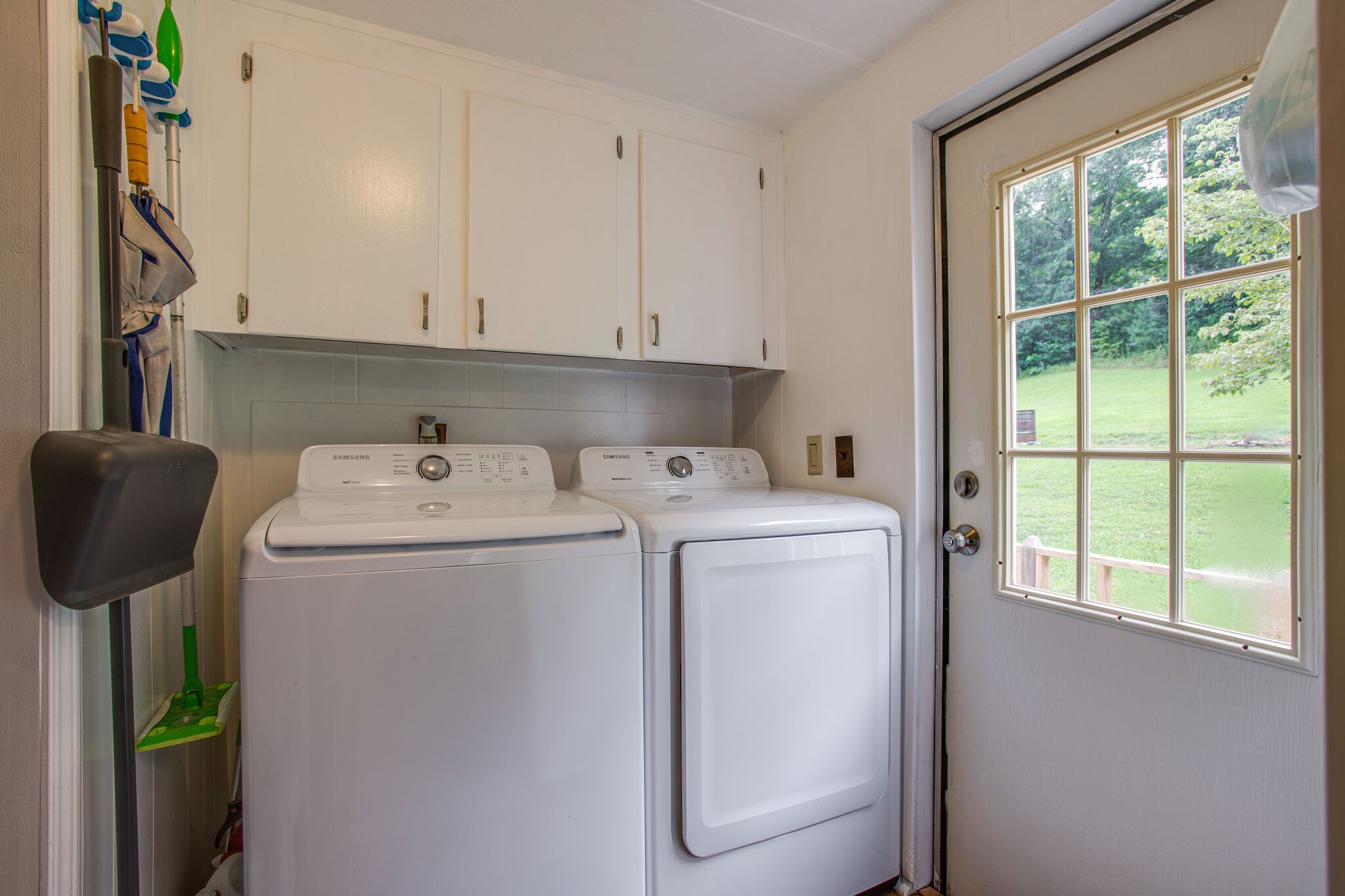 56 Morgan Road Lawrenceburg, TN 38464 - Photo 20 of 30 a utility room with dryer and washer