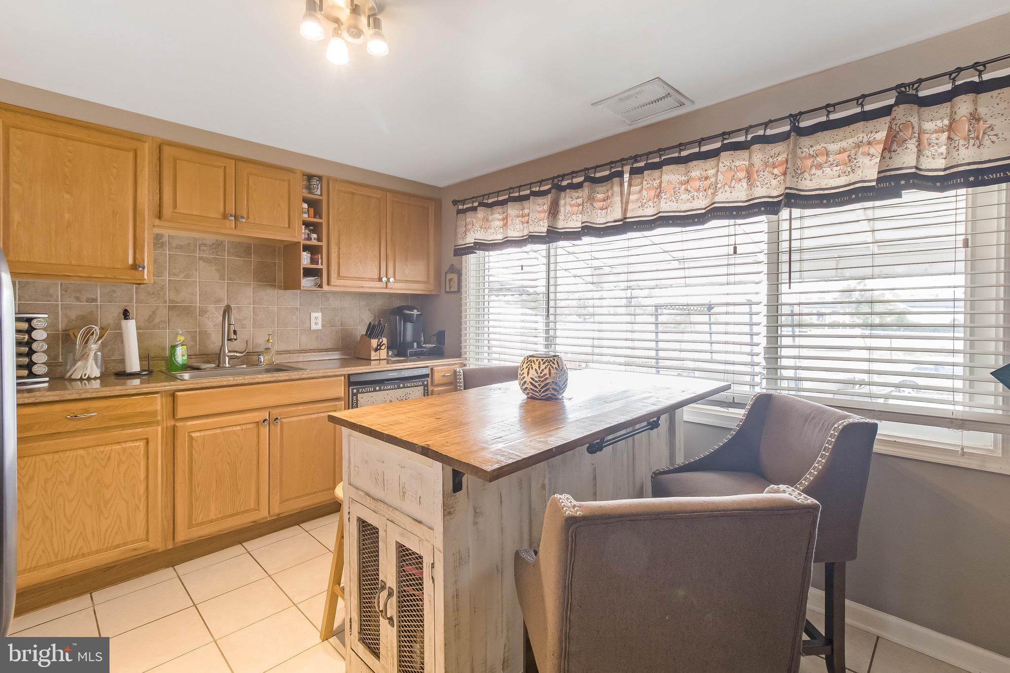 2739 Yarnall Road Baltimore, MD 21227 - Photo 11 of 31