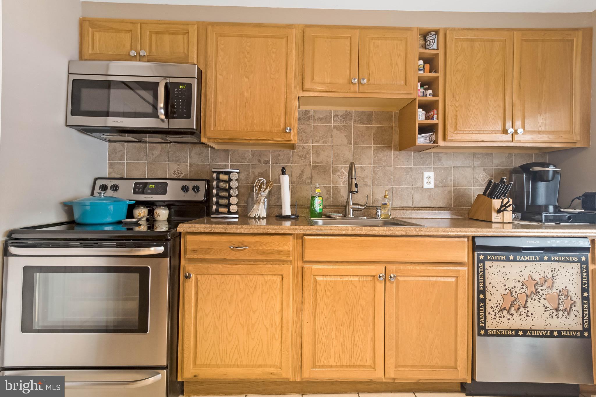 2739 Yarnall Road Baltimore, MD 21227 - Photo 14 of 31